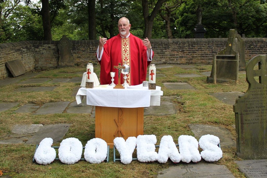 Celebrating  mass after 600 years at WIndleshaw Chantry
